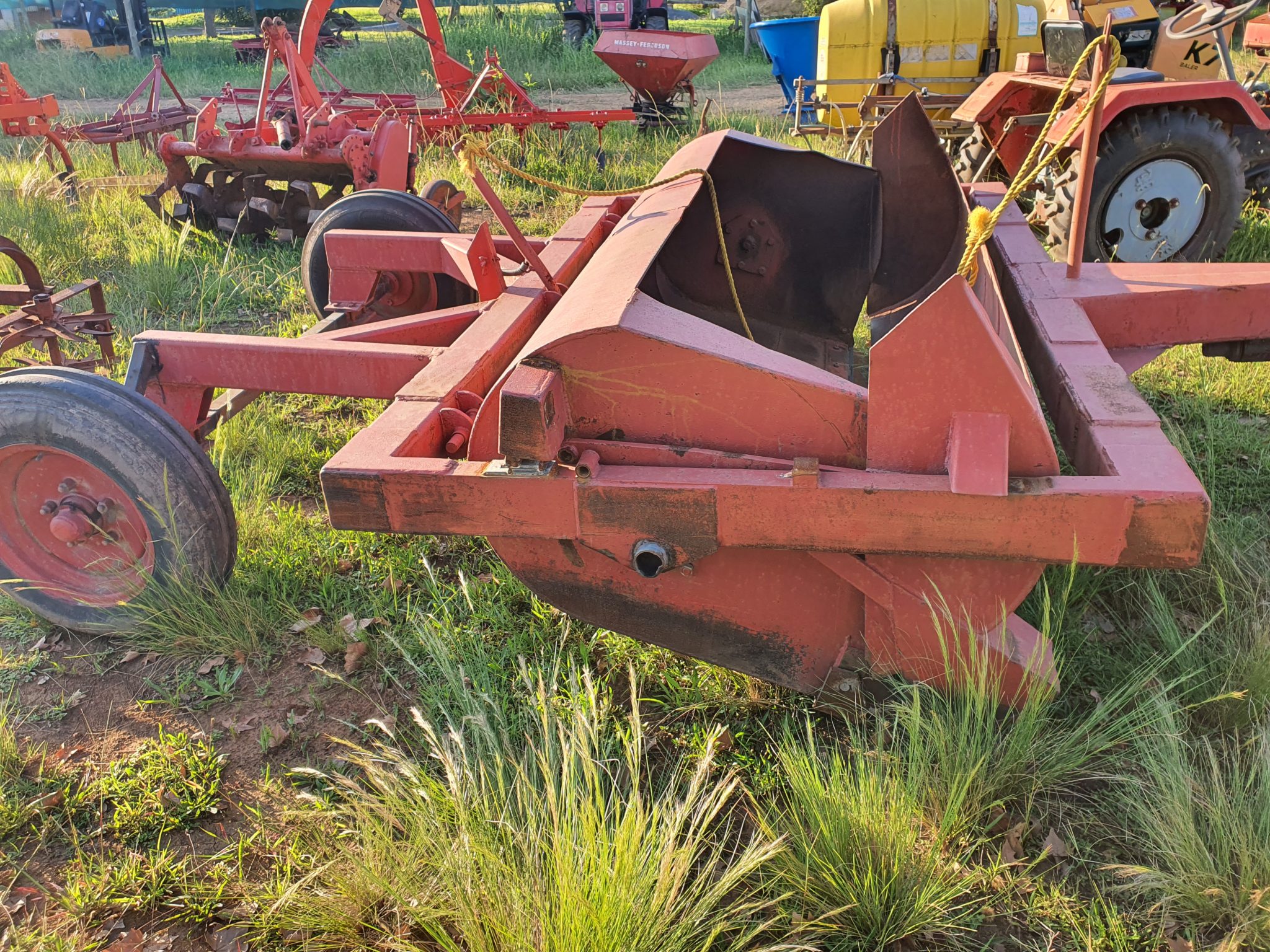 2.5m Dam Scoop Butch Pike Sales