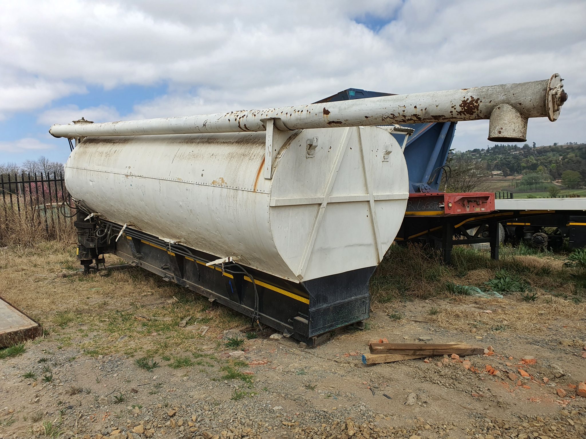 12 Ton Feed Tank Butch Pike Sales